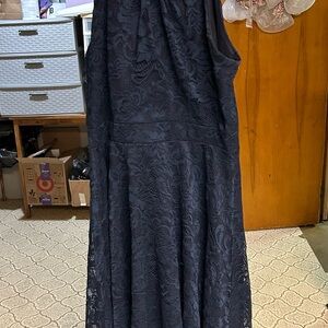 Elegant Lace Sleeveless Dress - Black